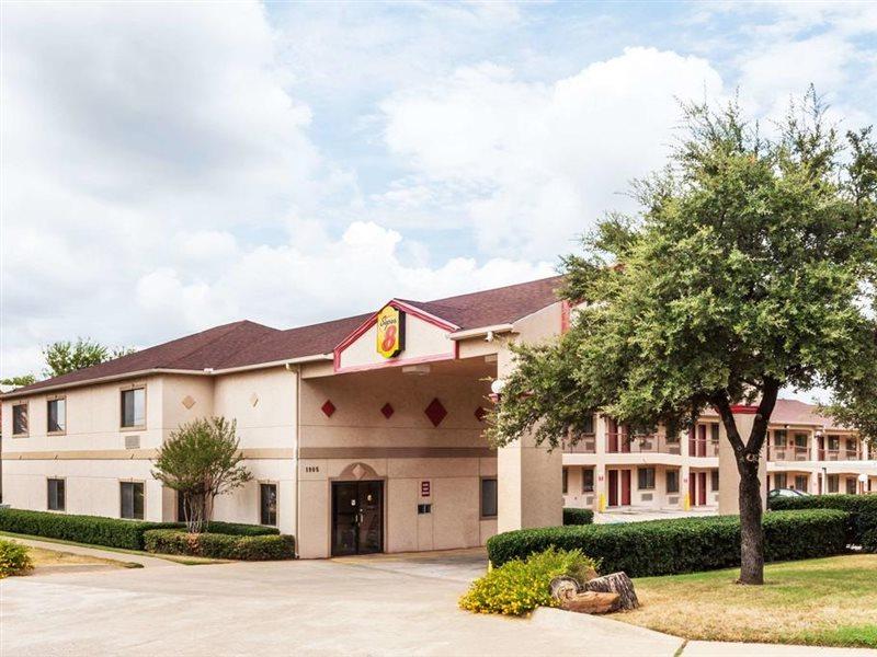 Отель Super 8 By Wyndham Arlington East Экстерьер фото