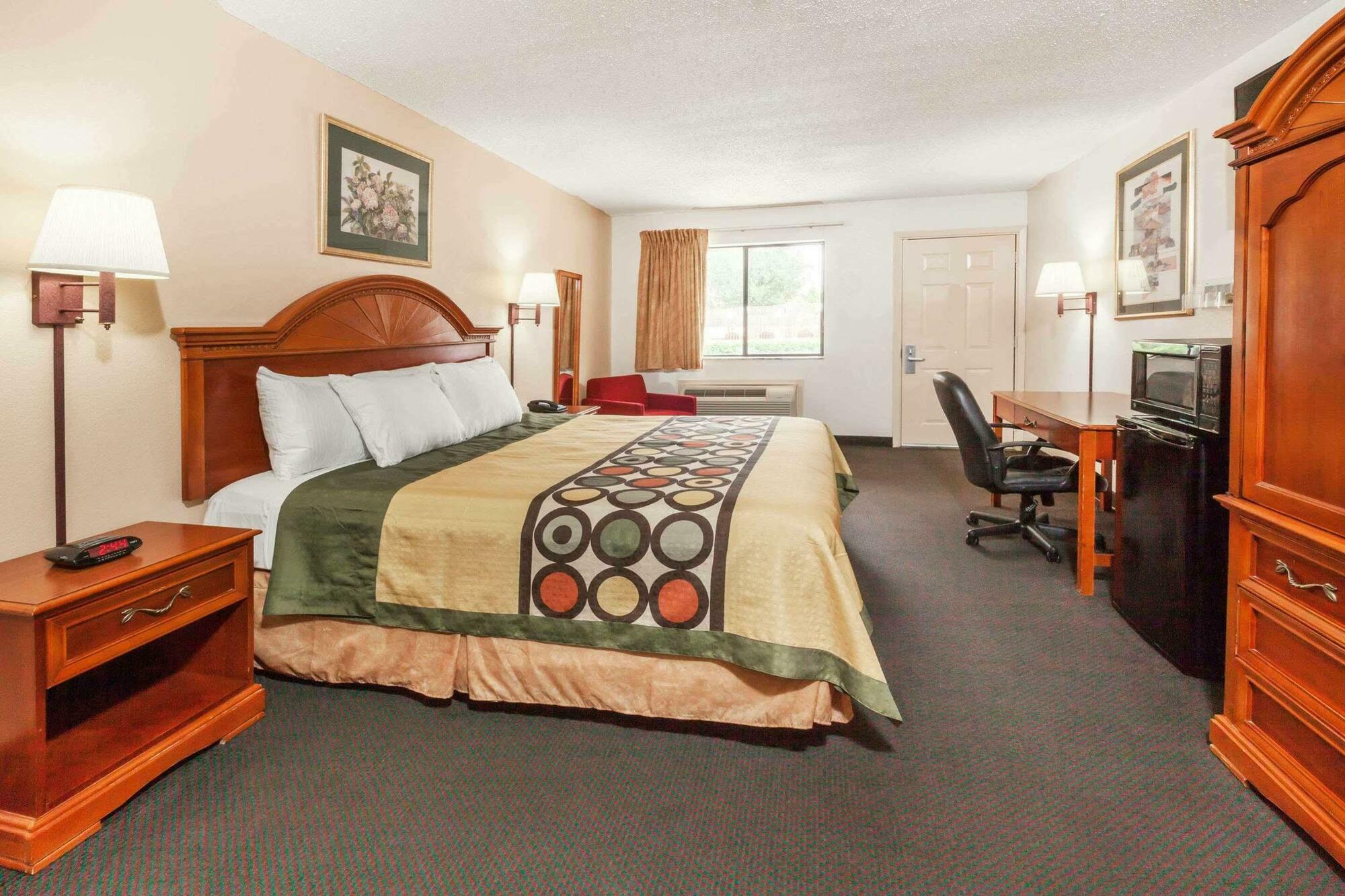 Отель Super 8 By Wyndham Arlington East Экстерьер фото